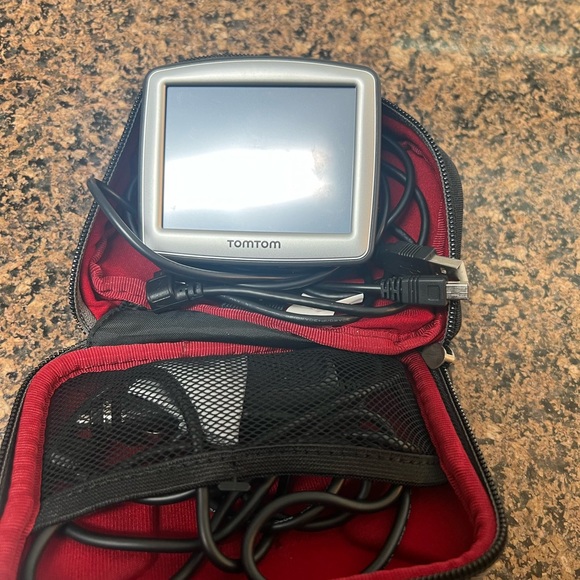 Tom navigation - Picture 2 of 2